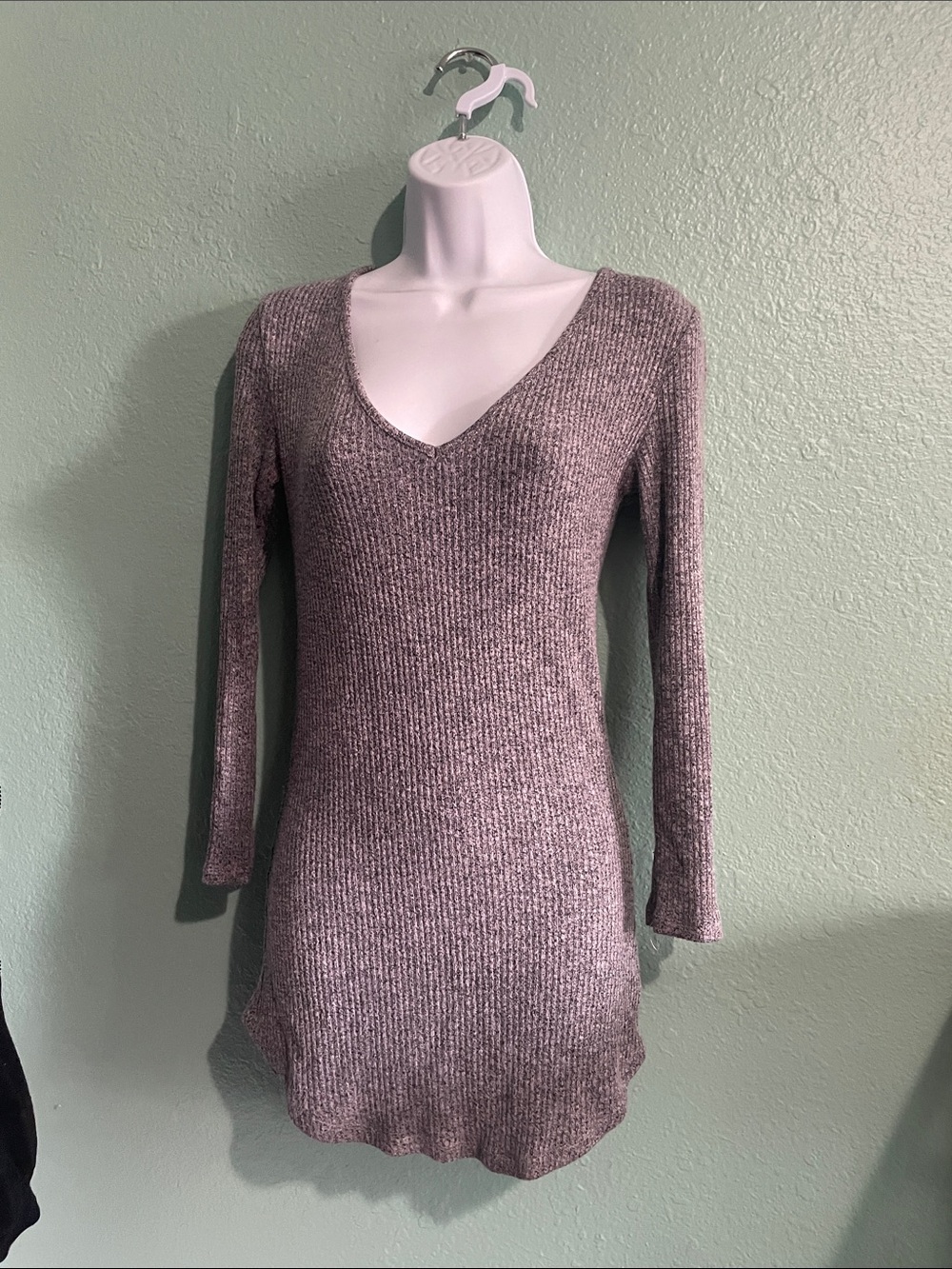 V-Neck Long Sleeve Knit Dress / Shirt
